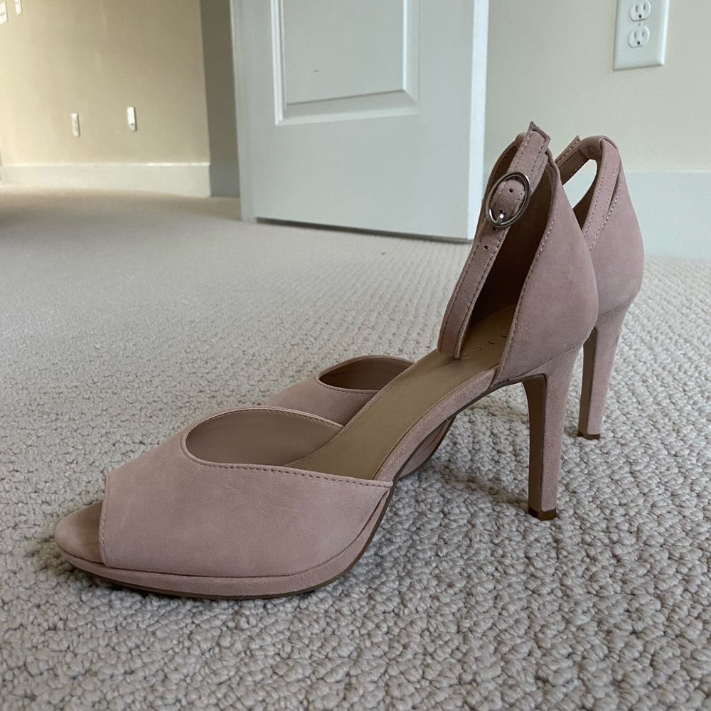 peep toe heel